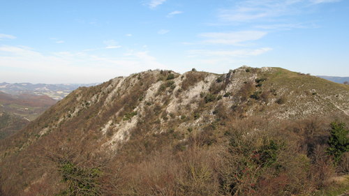 La panoramica cresta del Monte Cimentino