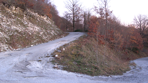 Strada da Moria al Monte Petrano